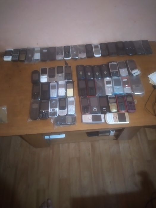 Продаю телефоны нокиа орегенал