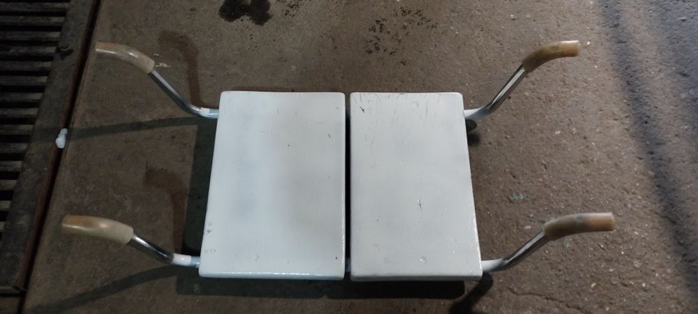 Продам полочку-сиденье  для ванны