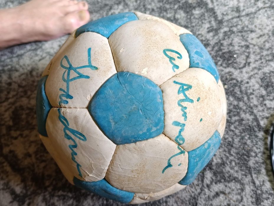 Minge de fotbal cu autograf Ioan Andone