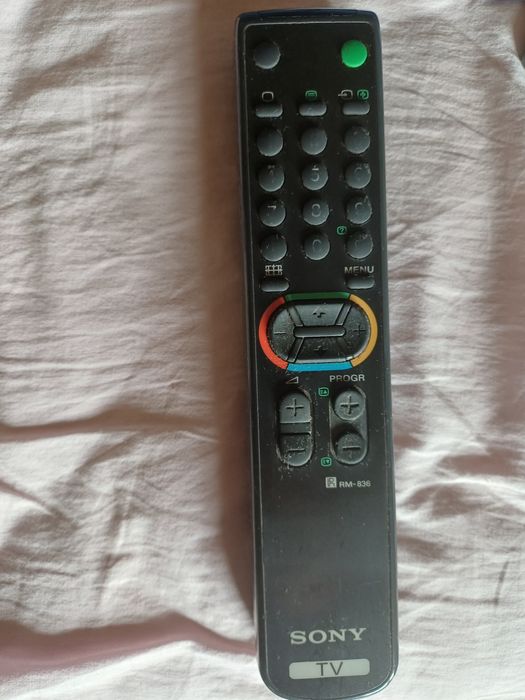 Продавам телевизор Sony trinitron