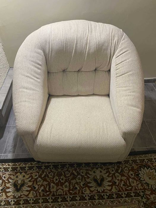 Мебели - дивани, легло и бюро