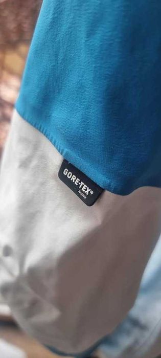 Дамска мембрана яке Peak Performance GORETEX