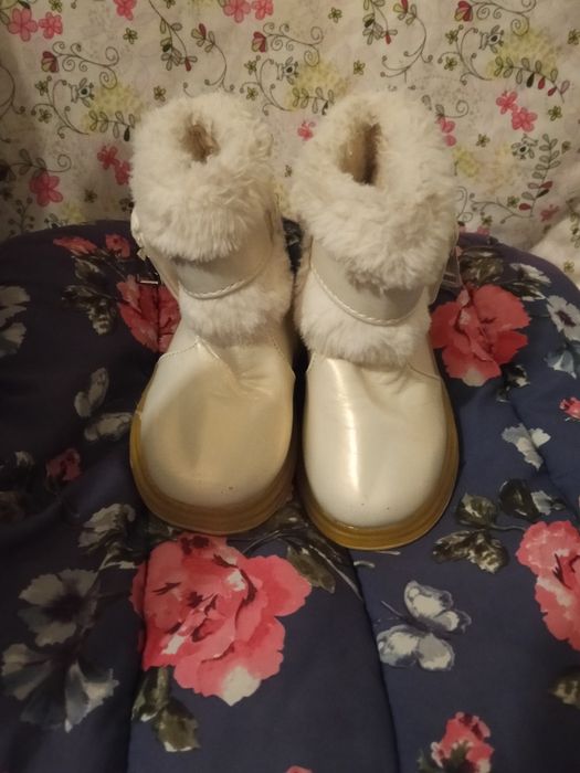 Зимние сапожки на девочку