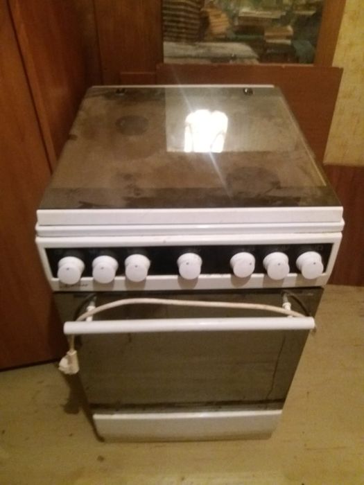Продам газовую плиту б/у