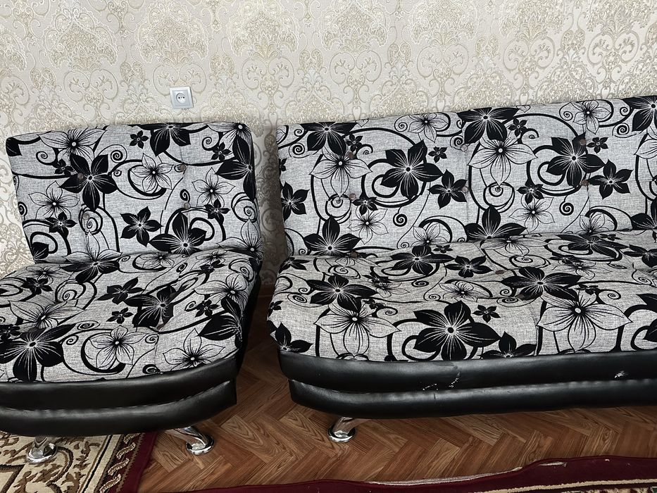 Креслы в отличном состояний