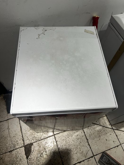Продам морозильник