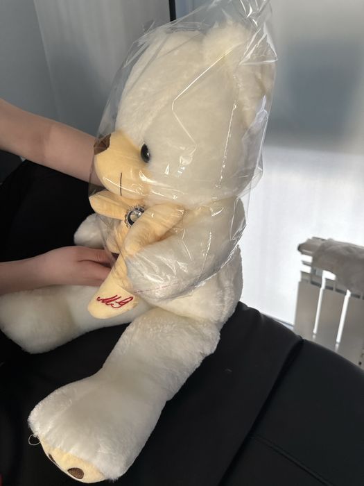 Белая мягкая игрушка, мишка