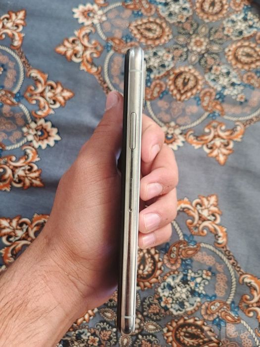 Iphone X sotiladi.