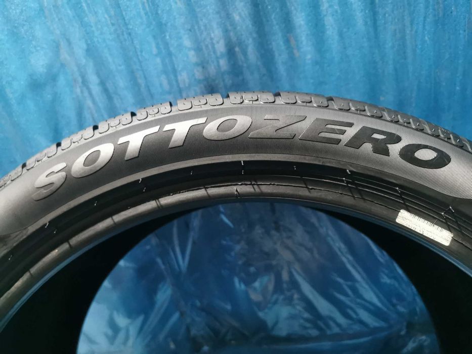 285/35 R20 - pirelli m+s 2 bucati