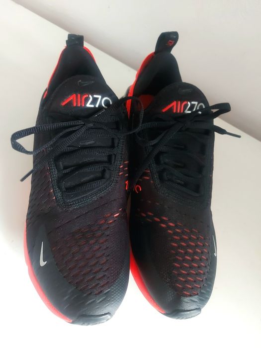 Nike Air max 270 , 42  номер стелка 26.5см. Като нови. Оригинал