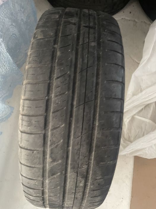 Шина балон продам 2 штук