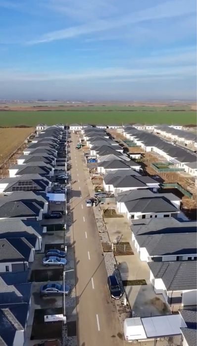 Casa premium de vânzare, cartier asfaltat - cartierul Olimp/Casandra.