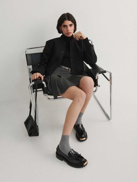 Черни остри обувки, боти на ток и лоуфъри Reserved