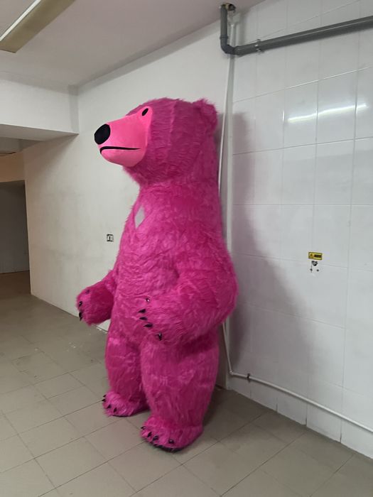 URS gonflabil  roz 2.6 metri pentru petreceri si evenimente