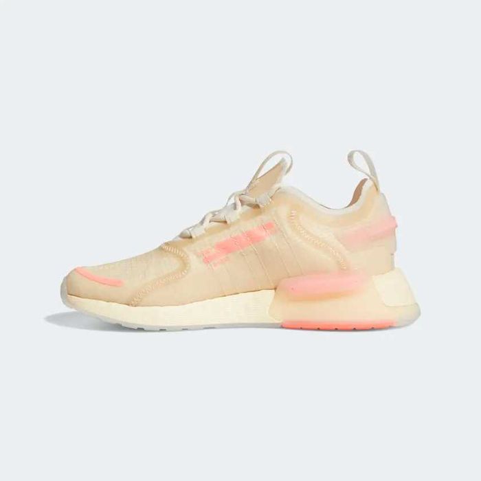 Оригинални спортни обувки ADIDAS NMD V3 размер  EU38