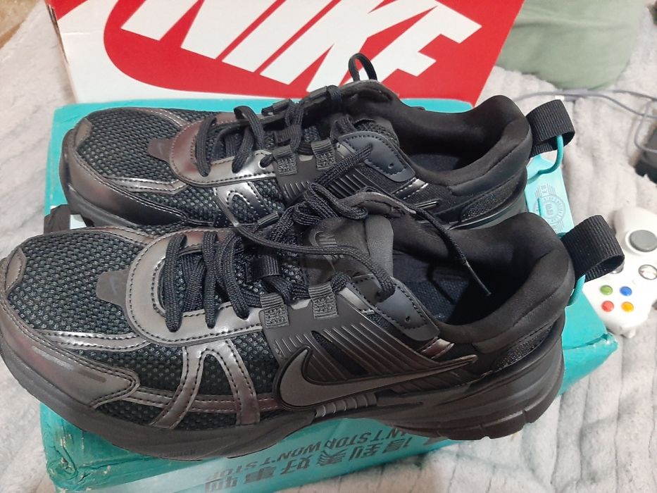Кроссовки nike V2K Run