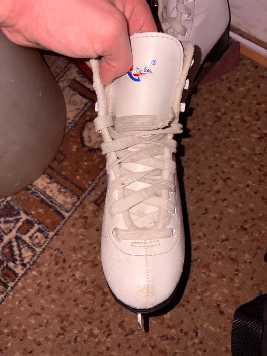 Продаются коньки детские