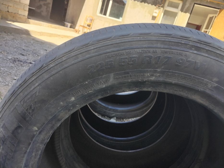 Шины на авто. Состояние среднее