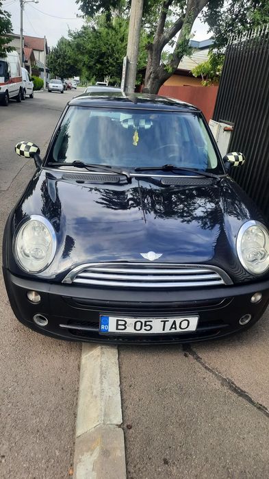 Mini Cooper In Stare f bună, înmatriculat în România în 2014.