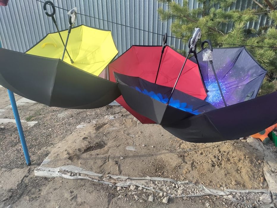Продам зонтики новые.