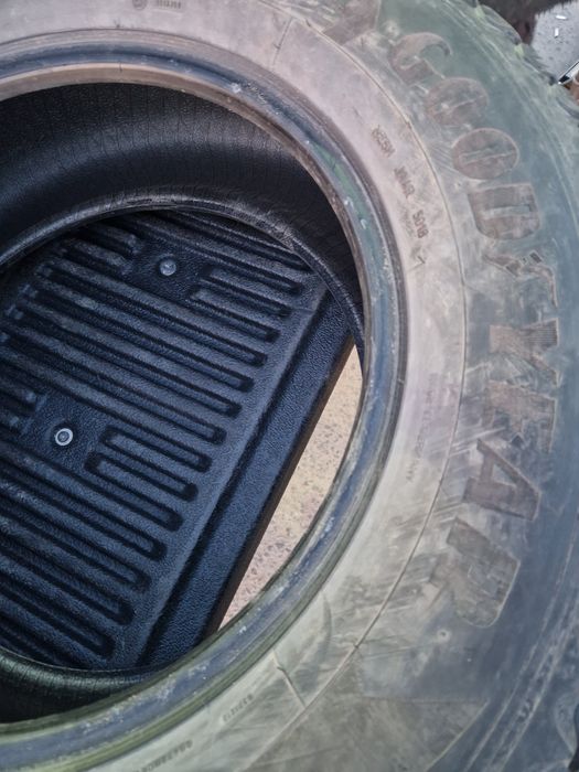 Продам резину зима шипы MICHELIN