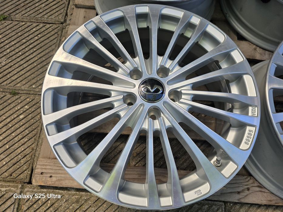 Лети джанти 18ки 5х112 Infiniti