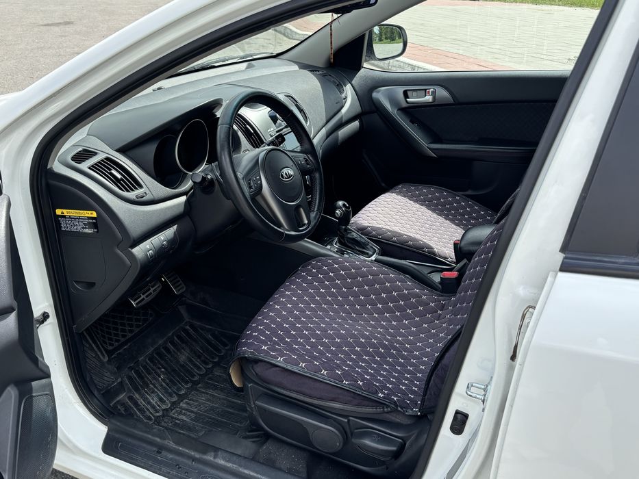 Kia cerato 2л 2011г
