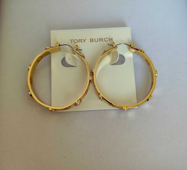 Обеци с перли Tory Burch - Kira hoop earrings
