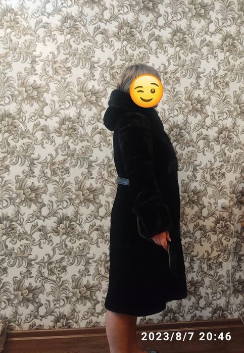 Шуба-мутон на цигейке. С норковыми вставками