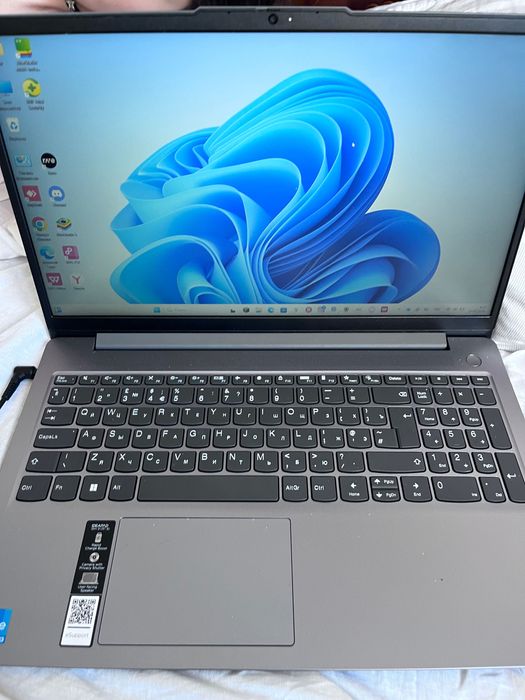ноутбук Lenovo новый