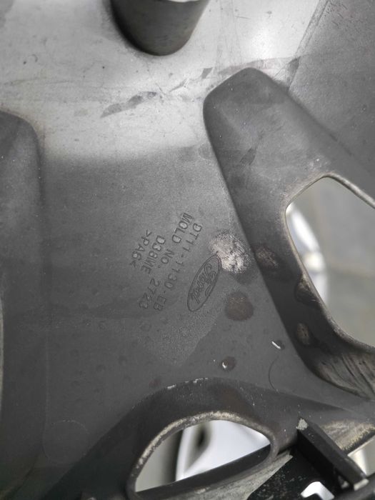 Тасове 16 - Ford -