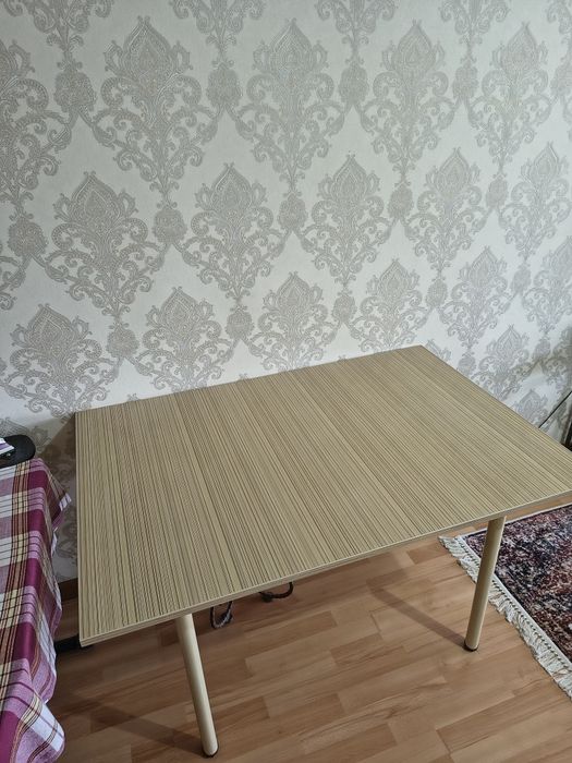 Продается стол со стульями 1 \6