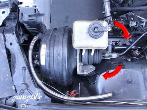 Бмв Е34 м62 3.5 V8 крепления вакуум