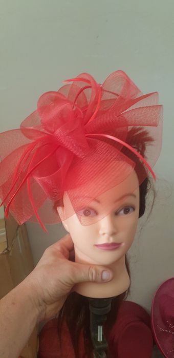 Palarie roșu elegantă
