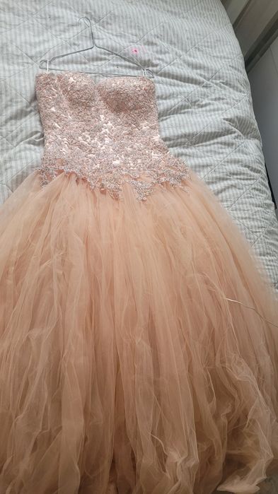 Продам шикарное платье