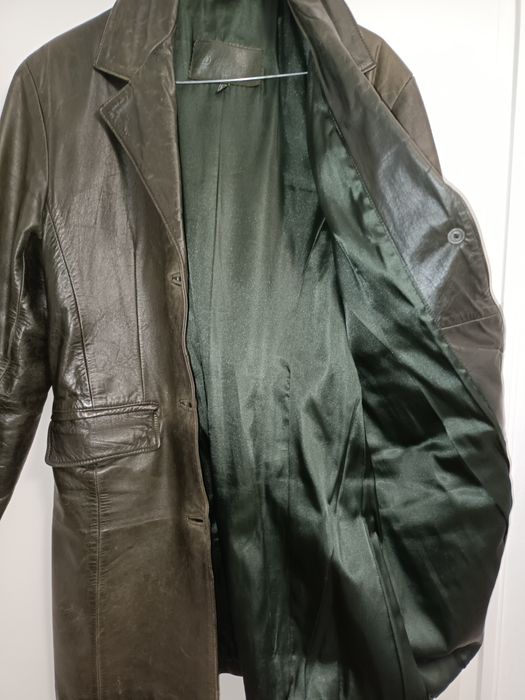 Костюм,луксозен,българска марка,с ламе, тип палто с прав панталон