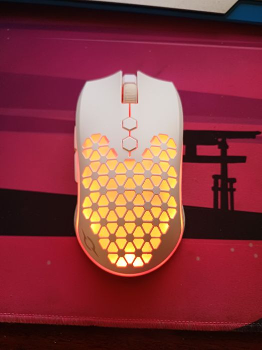 Vand Mouse Gaming Aqirys Polaris