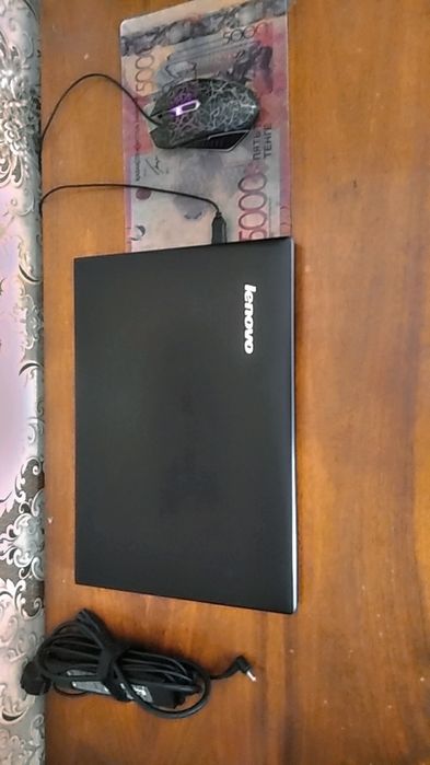 Продаю ноутбук Lenovo