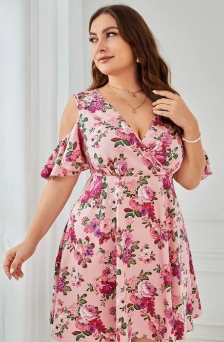 Шарена рокля с интересни ръкави