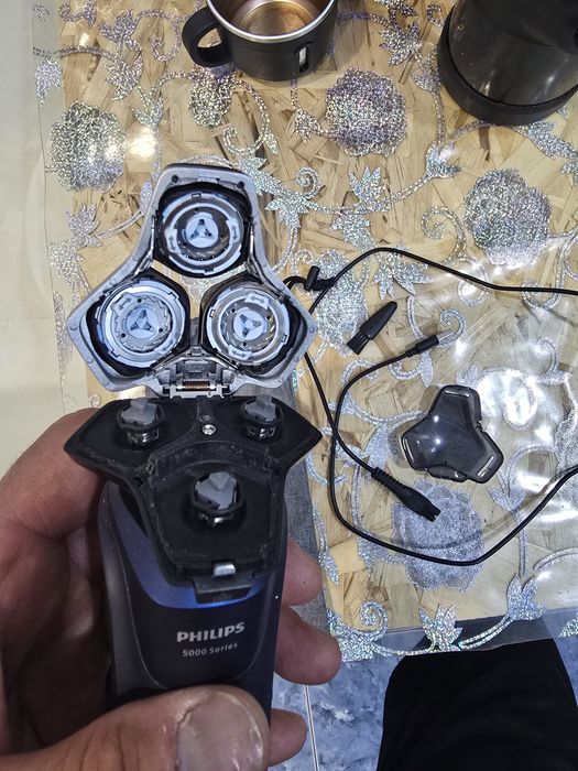 Продаю электробритву Phillips s5885/10.
