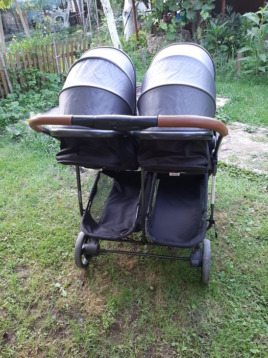 Chipolino количка за близнаци дуо смарт с кошове за автомобил