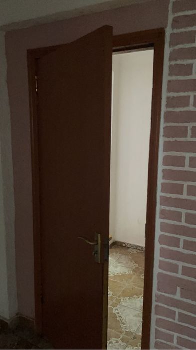 Двери межкомнатные б у