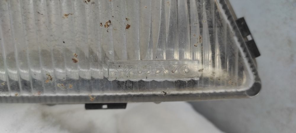 Фары Вольво 850.