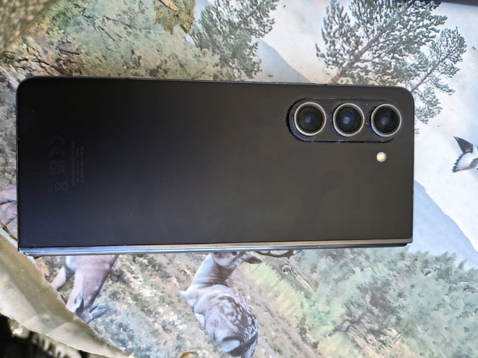 Samamsung galaxy z fold 5