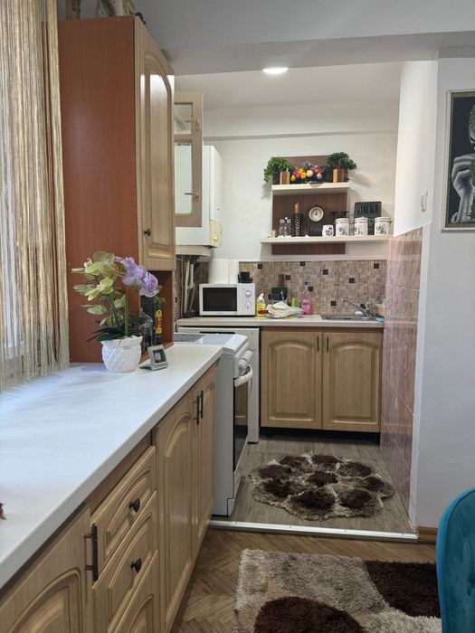 Apartament 2 camere pentru închiriat