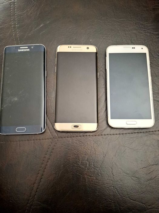 Vând lot de 12 telefoane