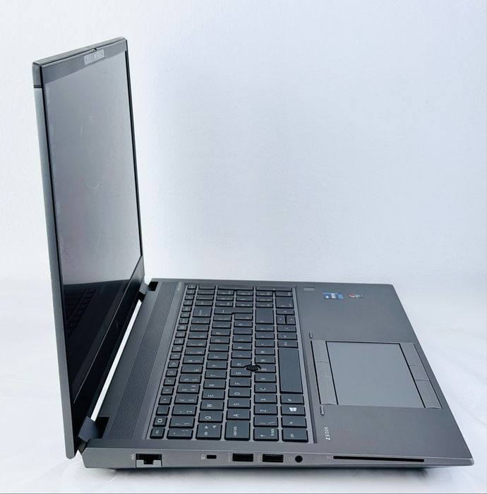 HP ZBook Fury G8 15.6 4K 120Hz Xeon W-11995M 64RAM 1TB SSD RTX A2000