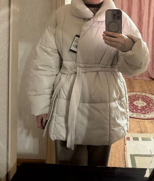 Кыстык куртка сатамын.