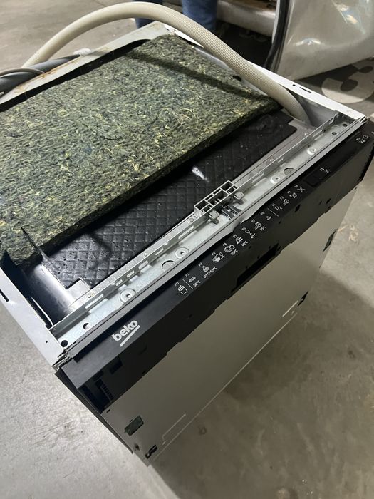 Masina de splara vase beko