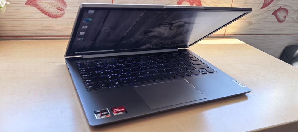 Laptop Lenovo ThinkBook 13s_4K_Ryzen 7 5800U // 16GB LDDR4X // 512GB SSD // 4K 13.3"IPS - - 5-6 Ore bateria // 10 din 10 - NOU // FULL Aluminiu